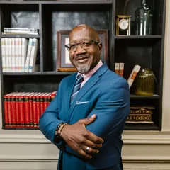 Robert Hayes, author of this review